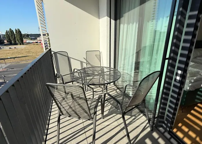 Liv Cashmere Nest W Balcony, Ac & Free Parking Apartamento *