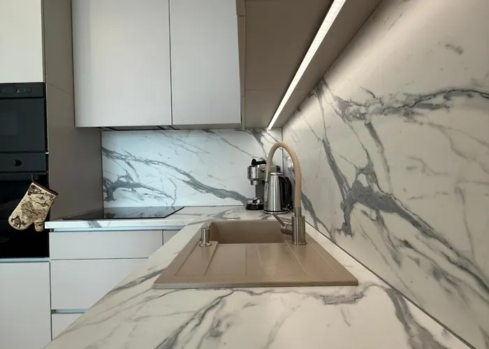 Liv Cashmere Nest W Balcony, Ac & Free Parking Apartamento