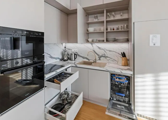 Liv Cashmere Nest W Balcony, Ac & Free Parking Apartamento *