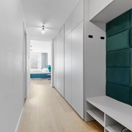 Liv Cashmere Nest W Balcony, Ac & Free Parking * Bratislava
